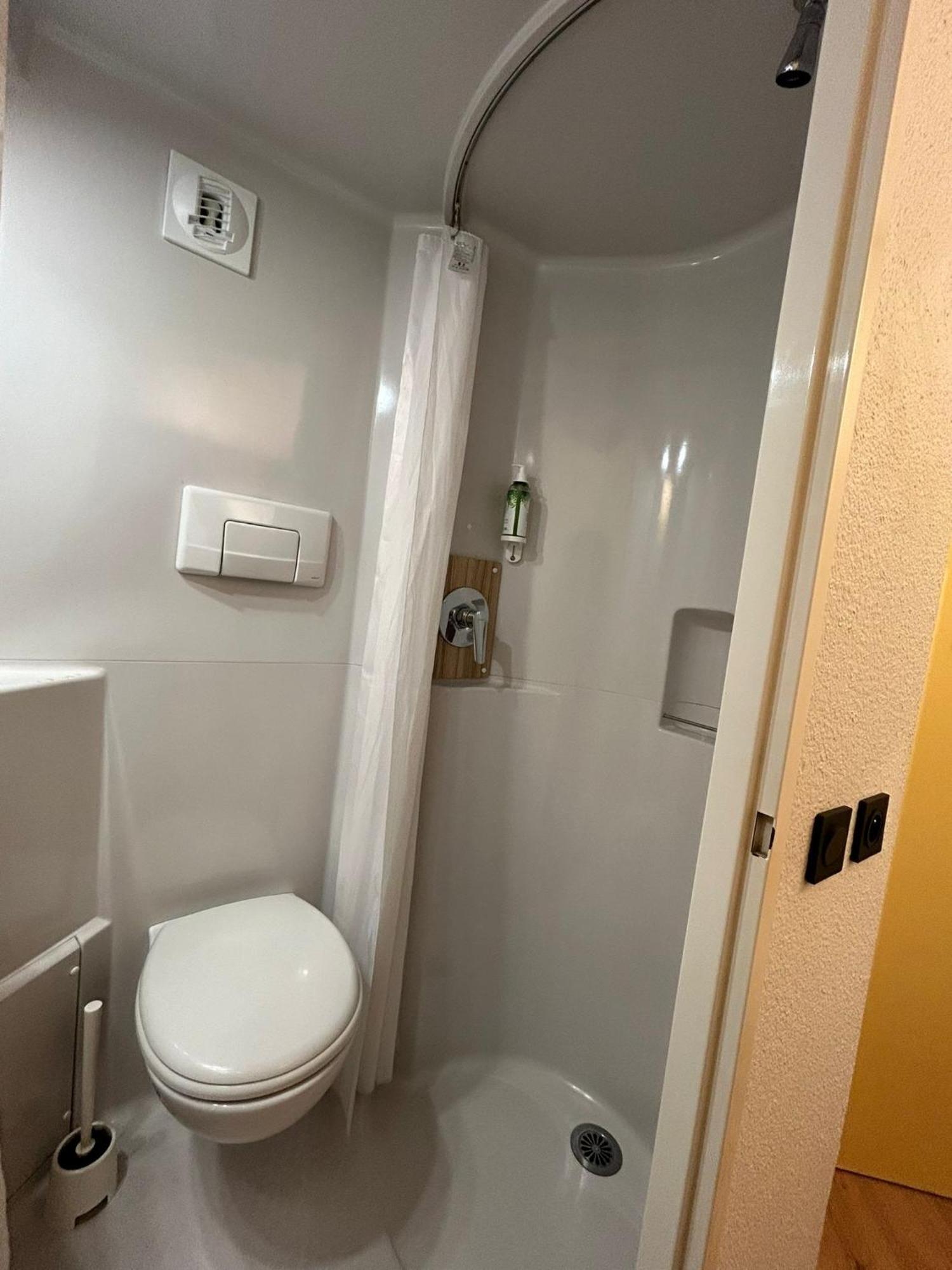 Kyriad Eco Lille Sud - Noyelles Godault Екстер'єр фото