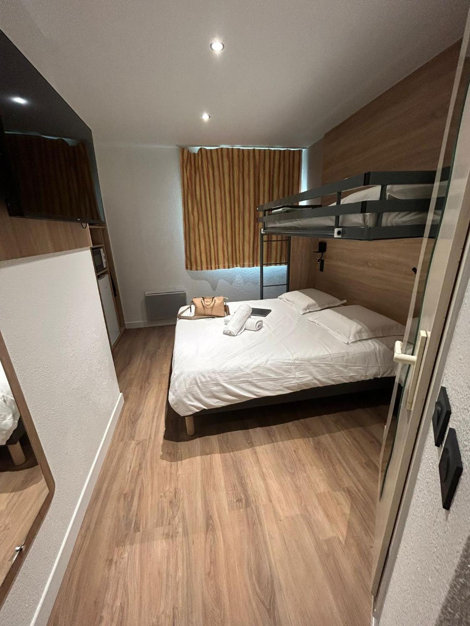 Kyriad Eco Lille Sud - Noyelles Godault Екстер'єр фото